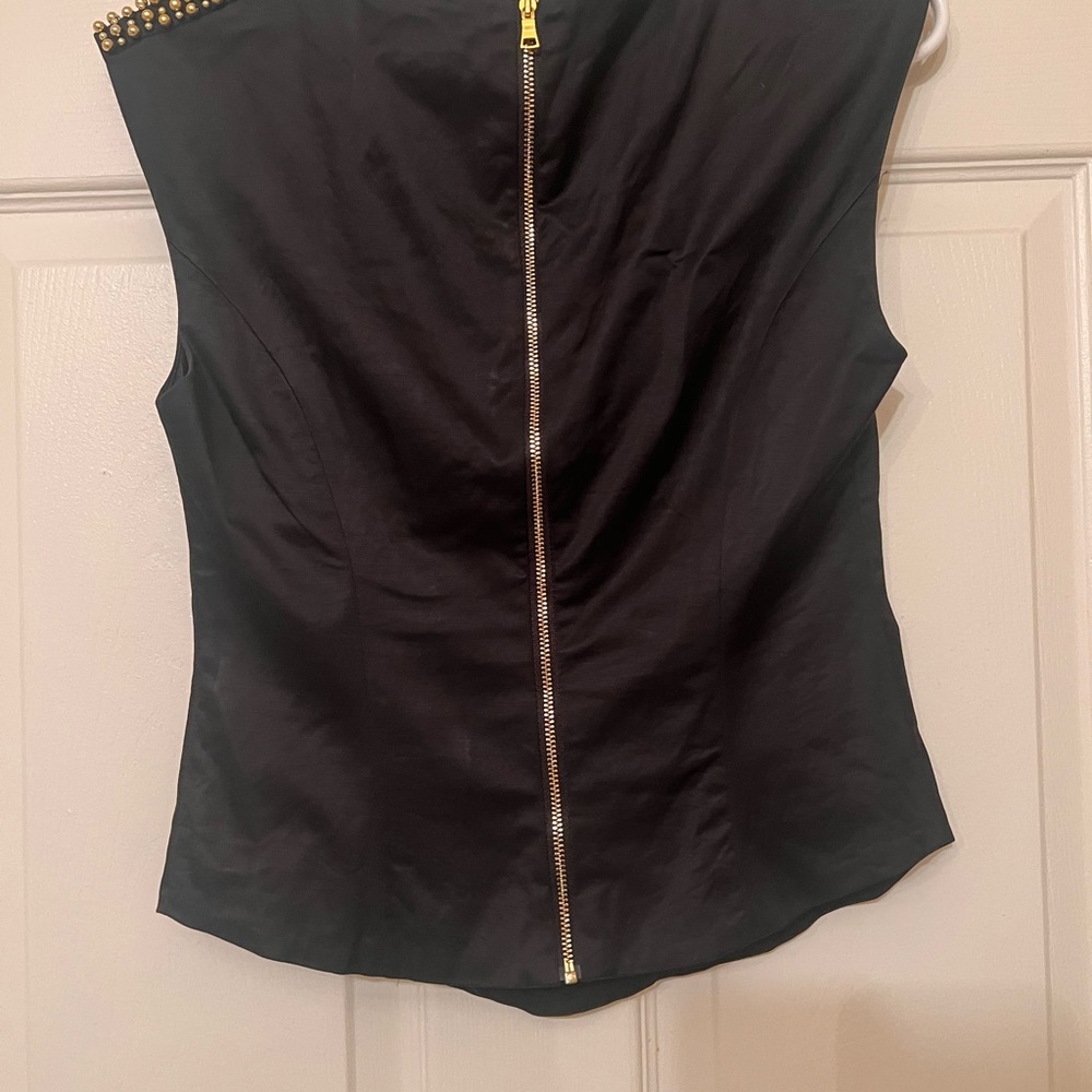 Busier too with back zipper